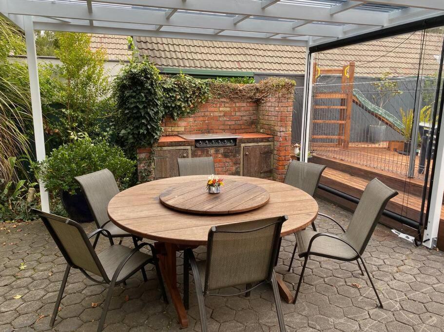 Superb Studio Retreat With Spa, Pool & Bbq Access Whanganui Dış mekan fotoğraf